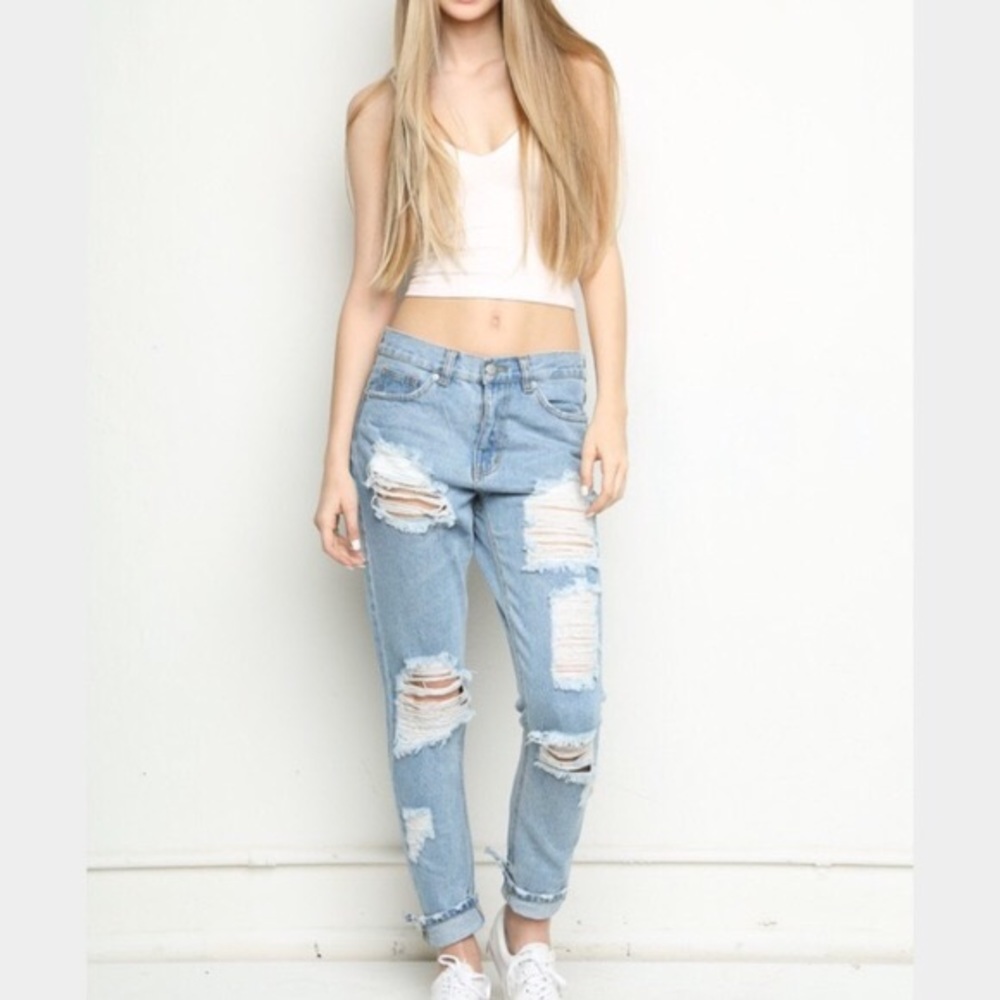Brandy Melville Destroyed boyfriend jeans